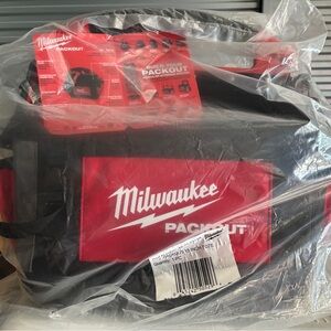 Milwaukee PACKOUT 15 inch Tote